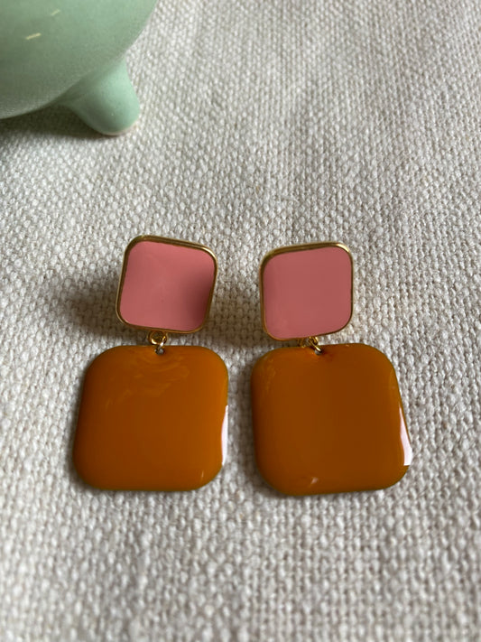bijoux-retro-chic-carre-emaille-moutarde-vieux-rose